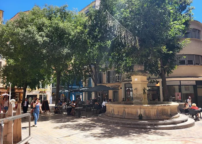 Lumineux T3 Refait A Neuf Dans Le Vieux Toulon Centre