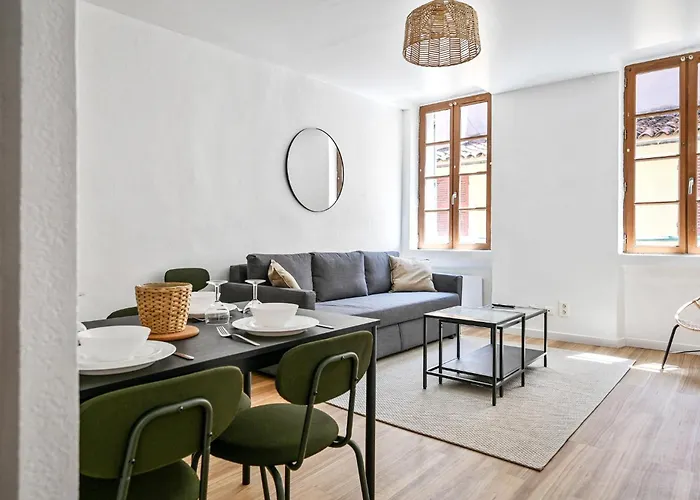 Lumineux T3 Refait A Neuf Dans Le Vieux Toulon Centre